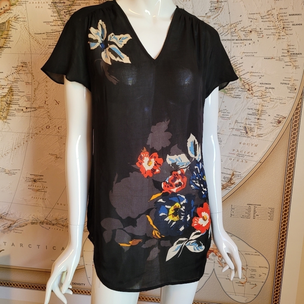 CAbi short cap sleeve sheer black v-neck blouse red blue flowers  XS